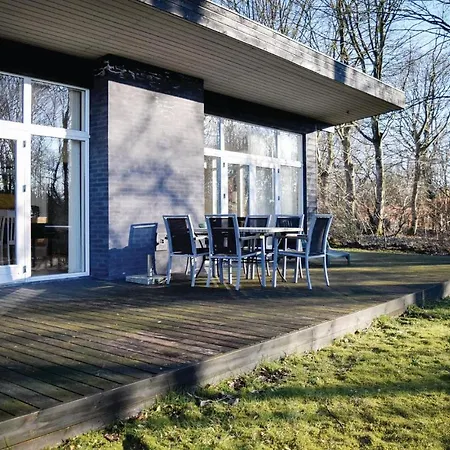 Holiday home Three-bedroom Holiday In
